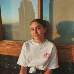 Meet your Posher, Sabrina